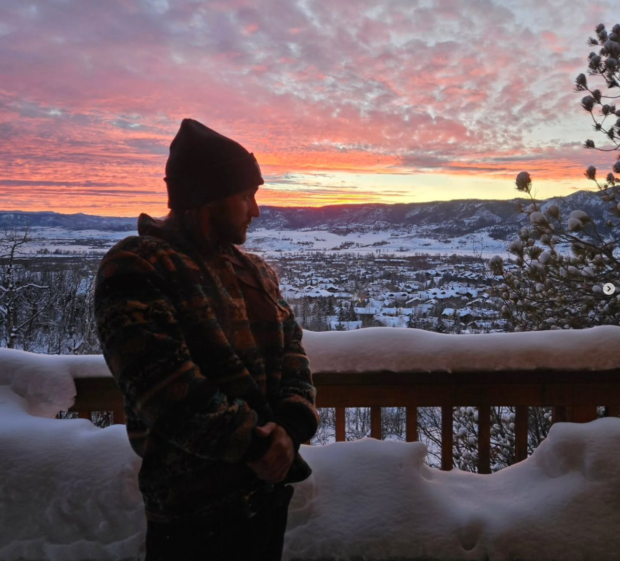 A customer after enjoying a fresh brew of Greendot premium unsmoked yerba mate for clean energy.